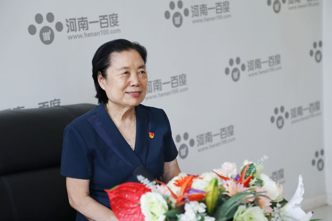 黃河科技學院創(chuàng)辦人胡大白