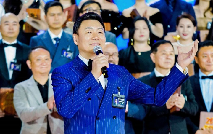 舞動(dòng)中原
