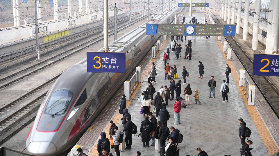 新春走基層 | 2026春運(yùn)啟動 國鐵鄭州局增開356列臨客 