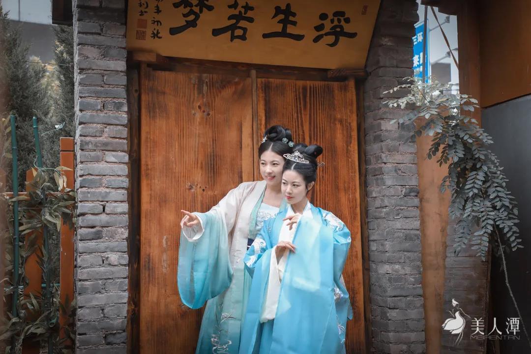 美人潭|創(chuàng)業(yè)女神 浮生若夢漢服體驗(yàn)館創(chuàng)始人藍(lán)尋＆若菱：雙生同袍，攜手共榮
