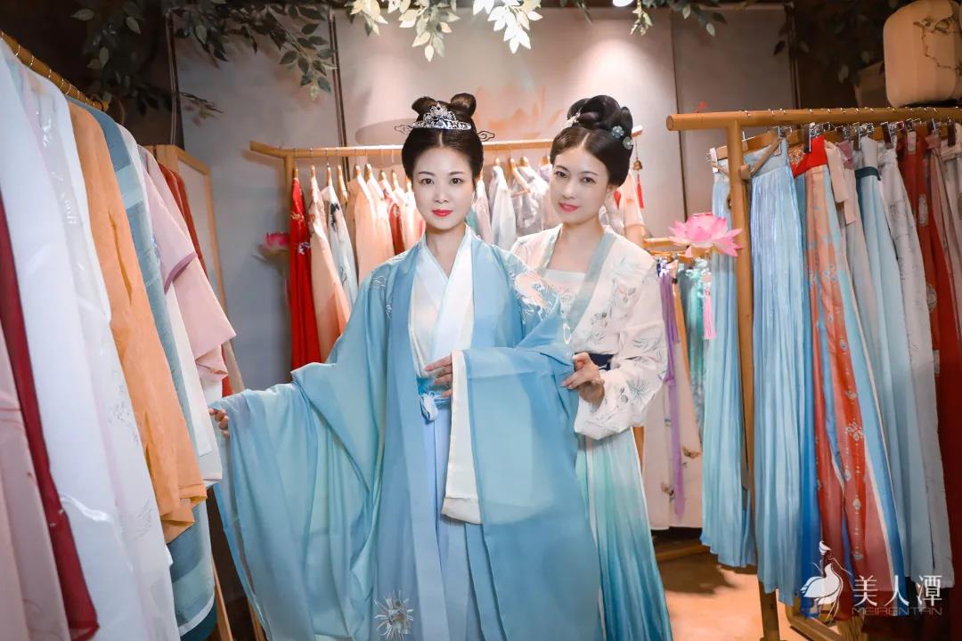 美人潭|創(chuàng)業(yè)女神 浮生若夢漢服體驗(yàn)館創(chuàng)始人藍(lán)尋＆若菱：雙生同袍，攜手共榮