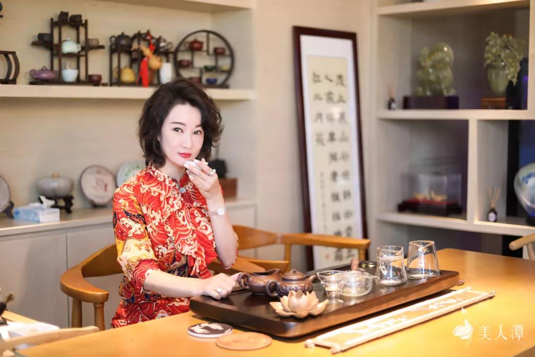 美人潭|創(chuàng)業(yè)女神 李雙雙（香港）國(guó)際美容集團(tuán)董事長(zhǎng)李雙宏：天下因女人而精彩