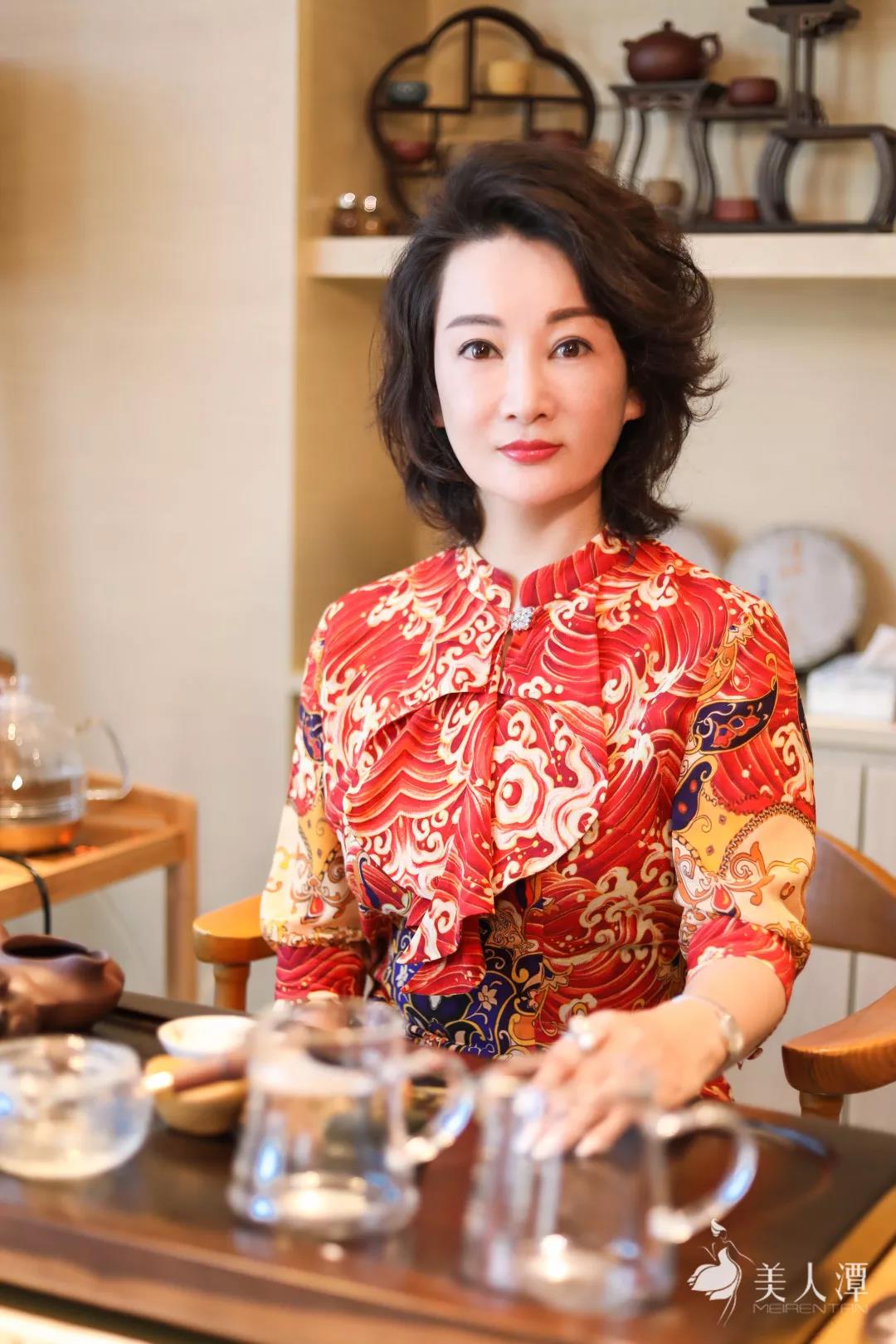 美人潭|創(chuàng)業(yè)女神 李雙雙（香港）國(guó)際美容集團(tuán)董事長(zhǎng)李雙宏：天下因女人而精彩