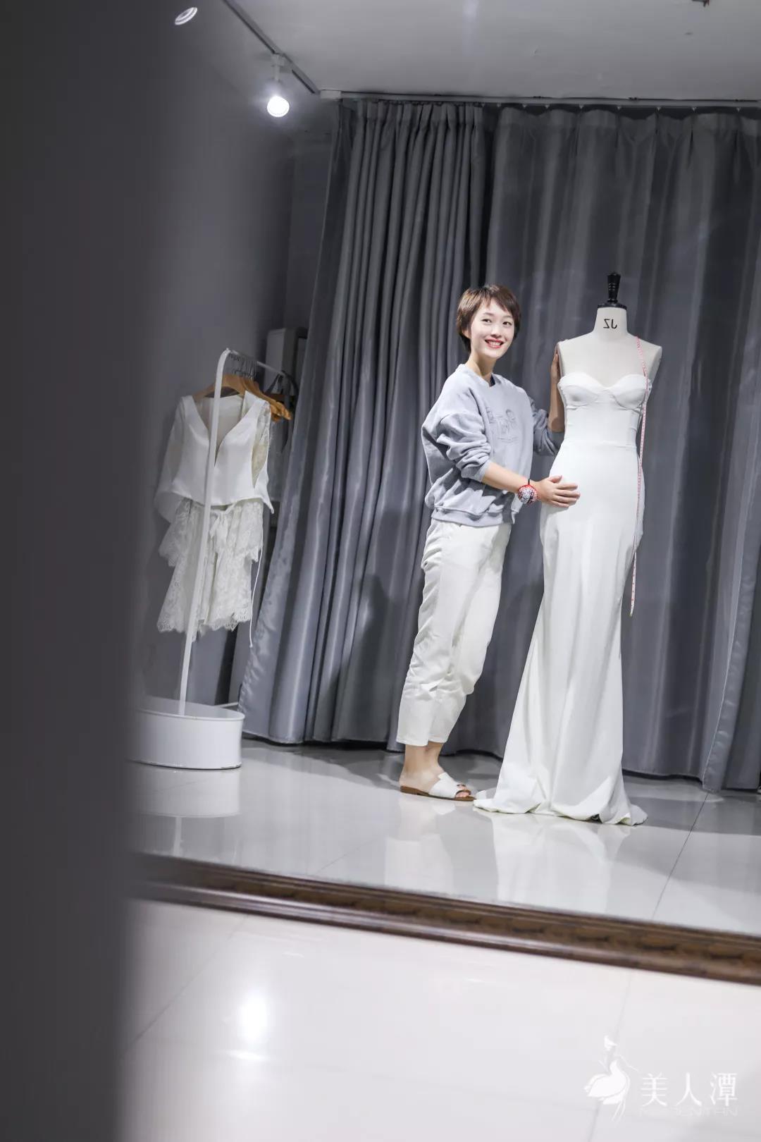 美人潭|創(chuàng)業(yè)女神 Moli婚紗設(shè)計創(chuàng)始人單嘉懿：百花爭艷，茉莉暗自芬芳