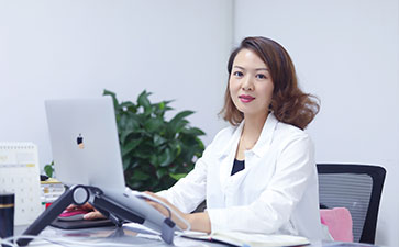 美人潭|職場(chǎng)女神 統(tǒng)一企業(yè)中原禮品營銷部市場(chǎng)傳媒總監(jiān)王琳：人生不被定義
