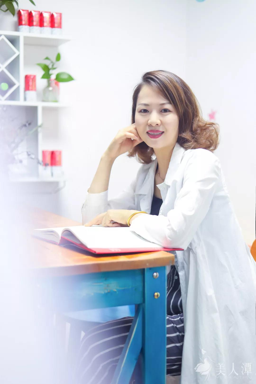 美人潭|職場(chǎng)女神 統(tǒng)一企業(yè)中原禮品營銷部市場(chǎng)傳媒總監(jiān)王琳：人生不被定義