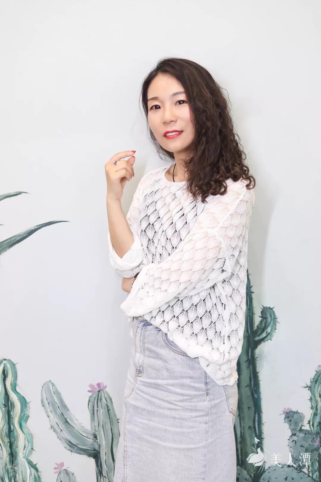 美人潭|文藝女神 自由插畫(huà)師袁小真:藏進(jìn)彩色泡泡里的女人