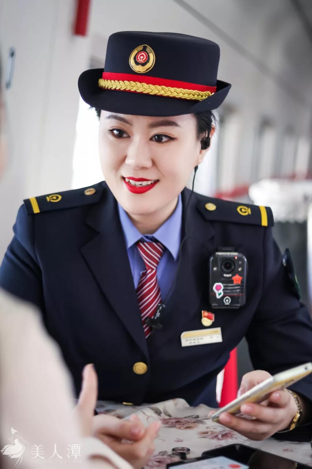 美人潭|職場女神 京焦一組列車長鄭虹:和鐵路一起長大的孩子