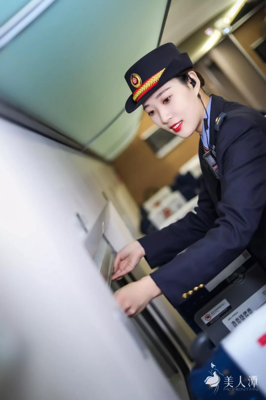 美人潭|職場女神 京焦一組列車長鄭虹:和鐵路一起長大的孩子