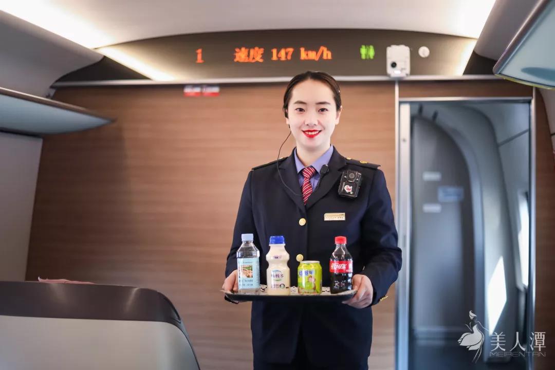 美人潭|職場女神 京焦一組列車長鄭虹:和鐵路一起長大的孩子